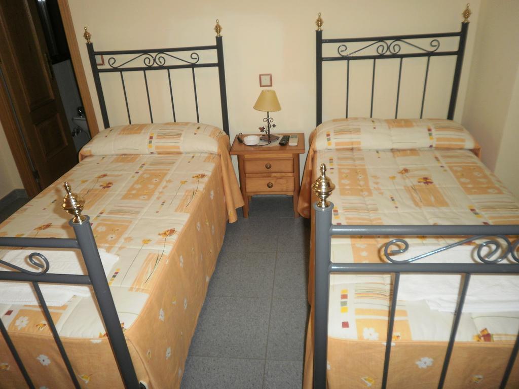 קואקוס דה יוסטה Hostal Miraflor De Las Cadenas מראה חיצוני תמונה