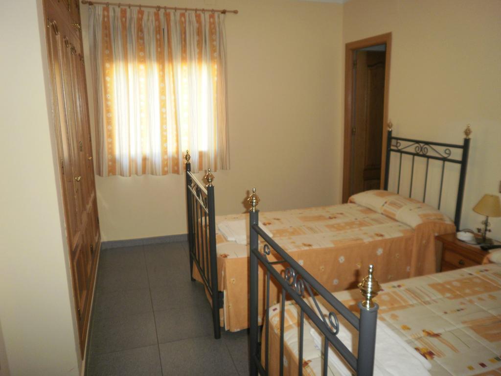 קואקוס דה יוסטה Hostal Miraflor De Las Cadenas מראה חיצוני תמונה